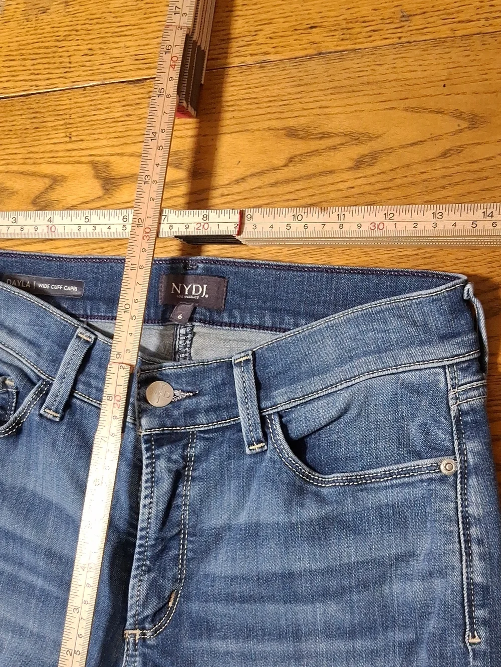 NYDJ Jeans Womens 6 BLUE DAYLA WIDE CUFFED CAPRI Used LIFT TUCK Denim  Pants